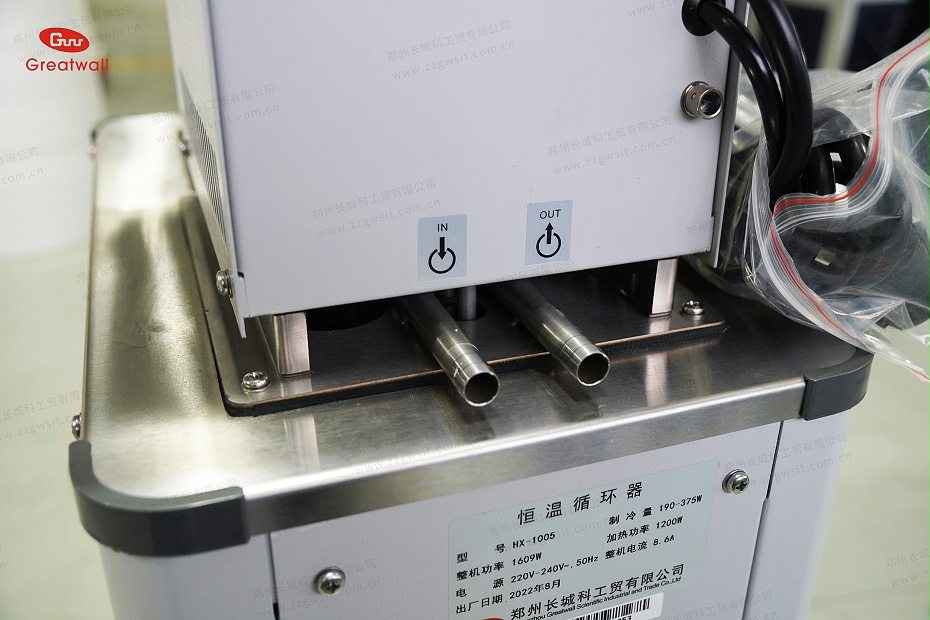 恒溫循環(huán)器進出液口